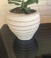 Load image into Gallery viewer, Porto Planter
